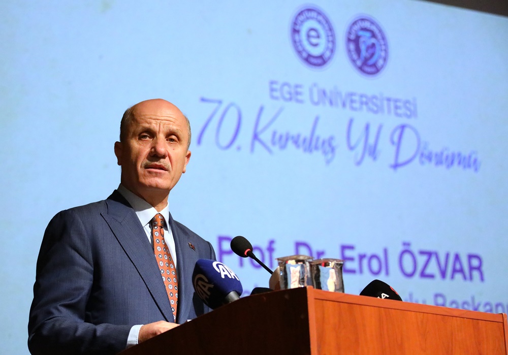 CoHE President Özvar Attends 70th Anniversary of Ege University